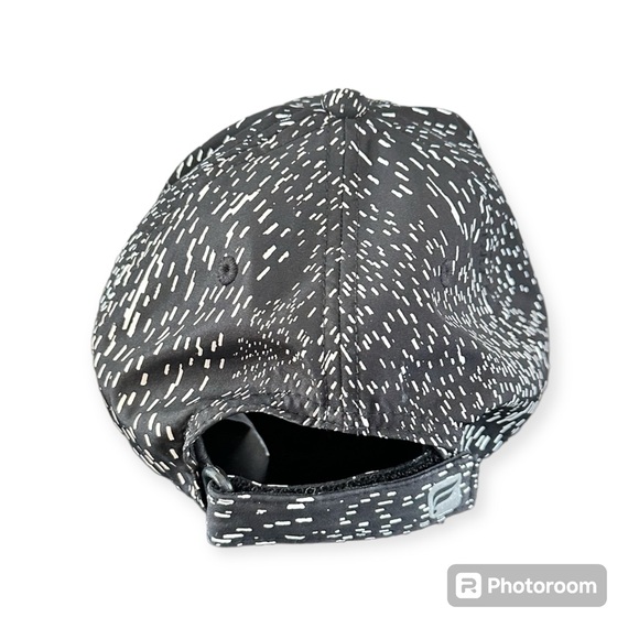 Fabletics woman’s athletic hat - Picture 2 of 3